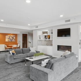 Elegance everywhere you look Clubroom